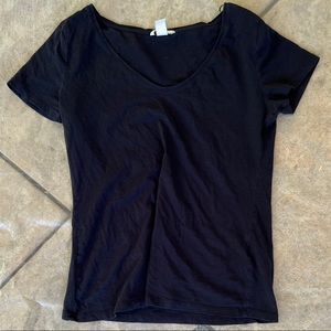 Black Tee